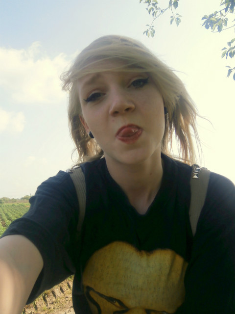 Miaam kiedy blonde Haare
