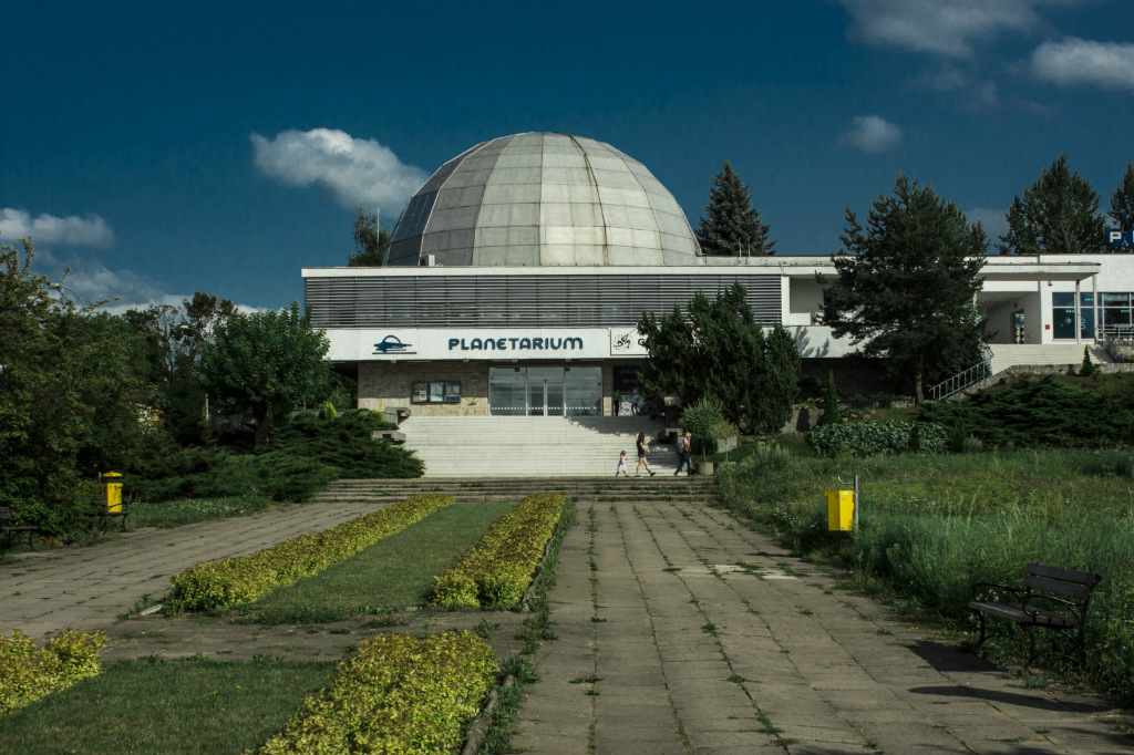 228. O ruchu cia niebieskich 