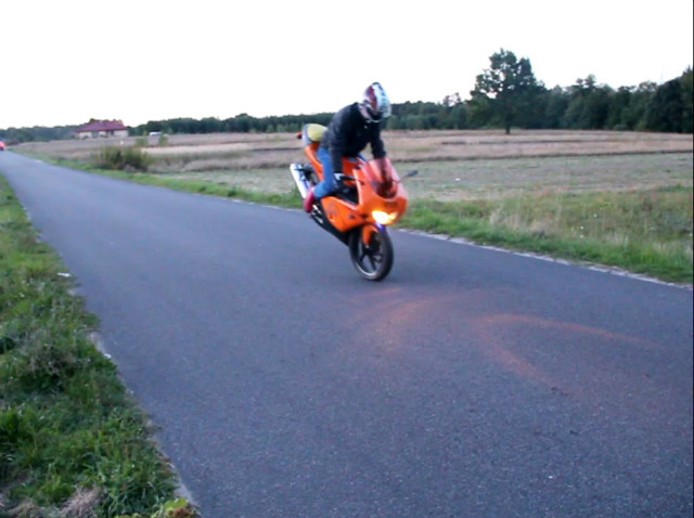 Stoppie :D 