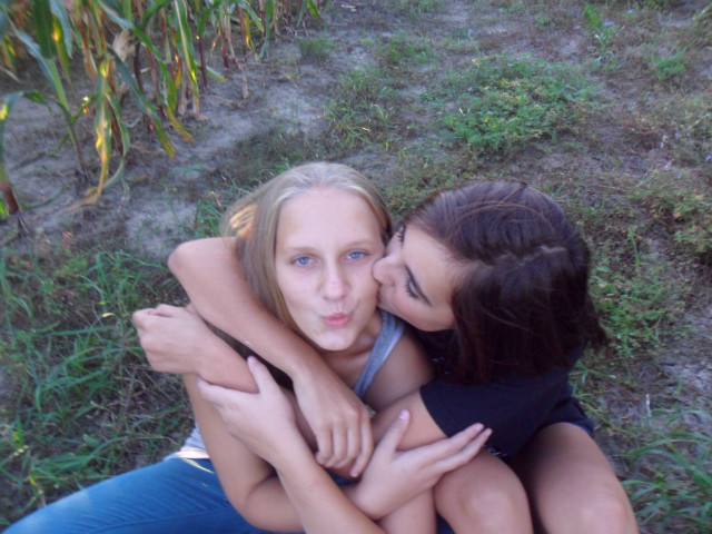 ;D:*