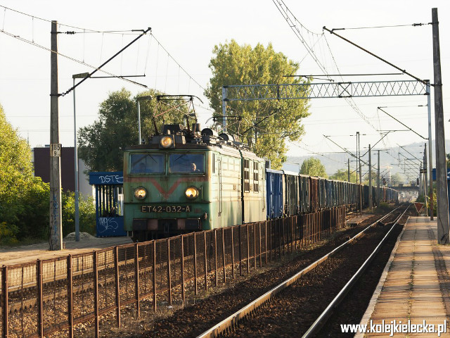 ET42 - 032