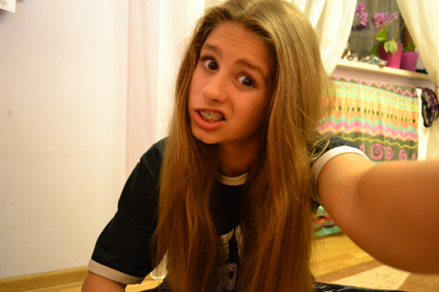 hahahha Olivv w aparacie ;_;