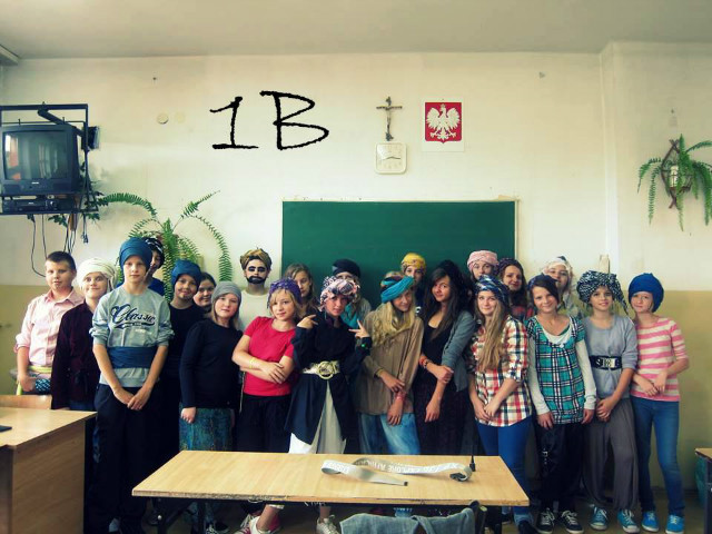 1B 