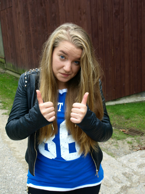 Moja < 3