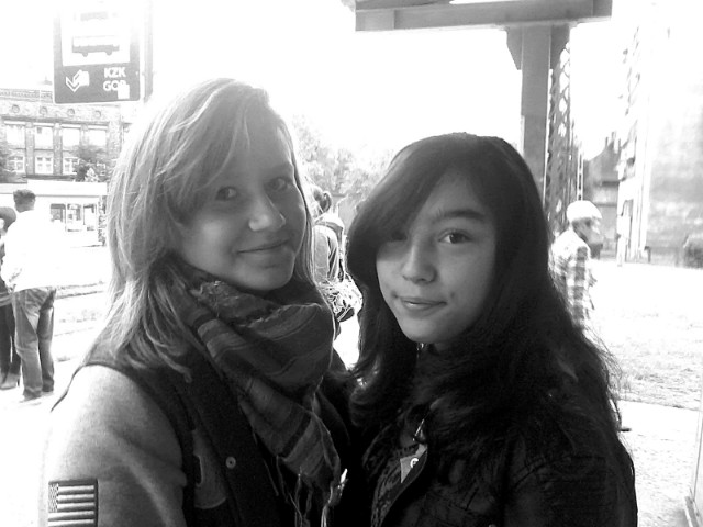 Ania ; *