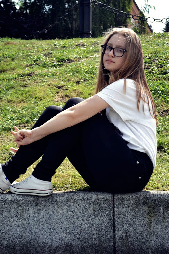 okurde,ale modelka