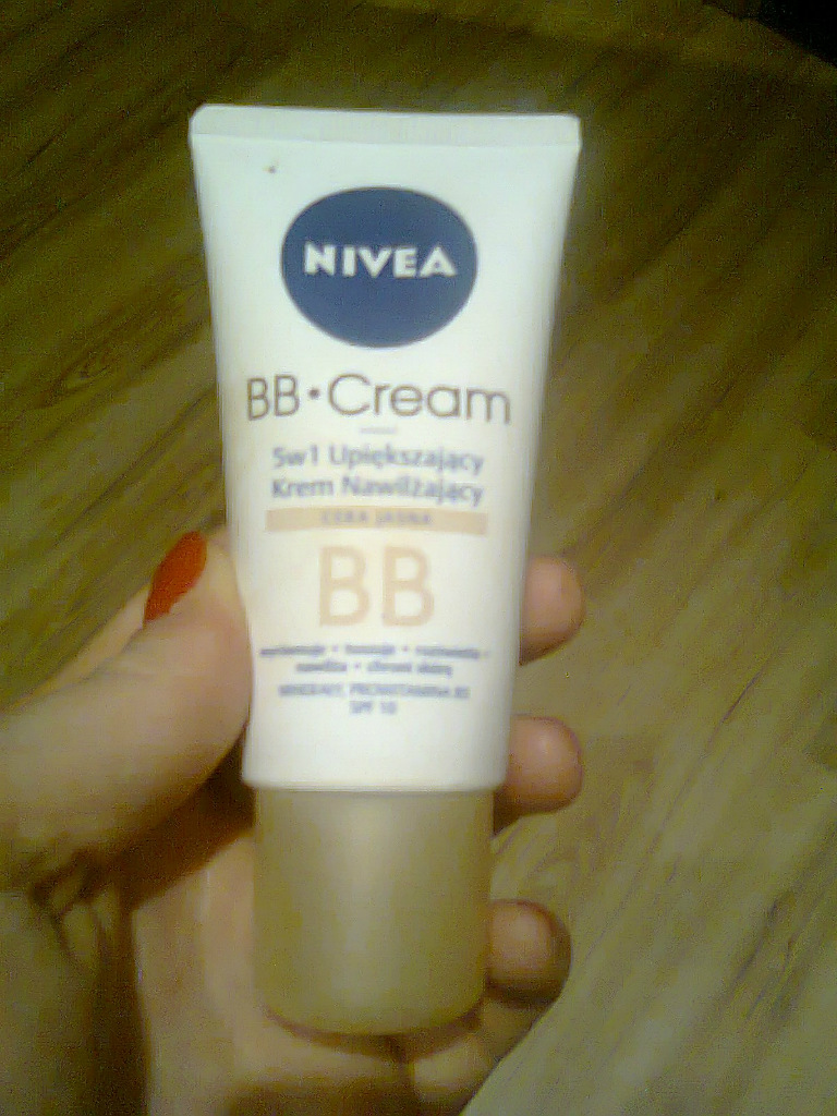 BB Nivea 5w1