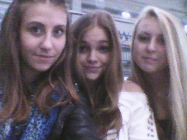 #prettygirls:* 