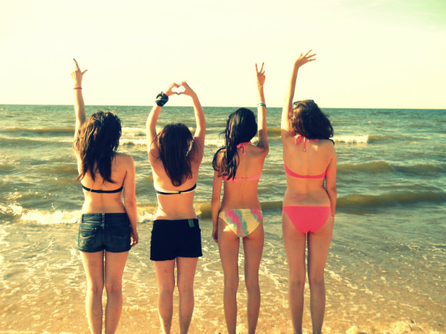 OO1. Holidays, so beautiful.