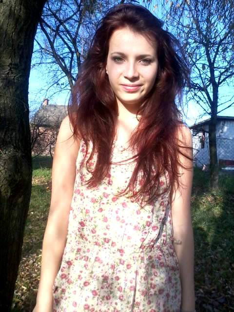 czerwona.