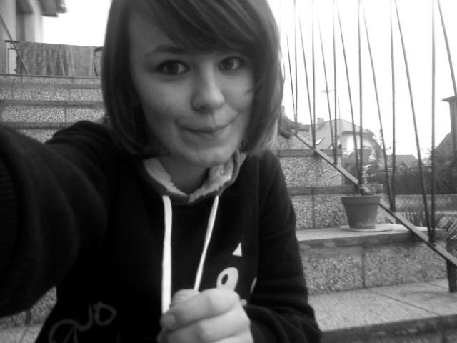 Kocham cie ; (( ; * 