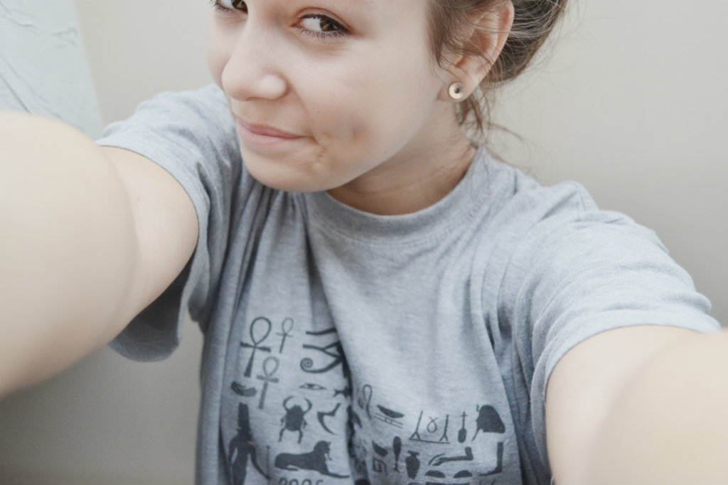  LOLCZI .