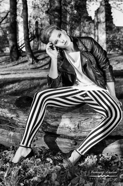 B&W