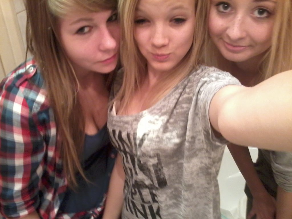 Flekflekflek:*