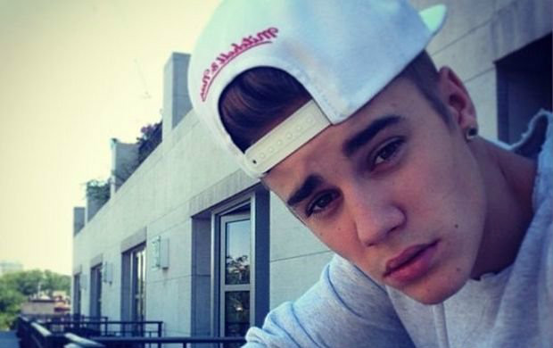 *_________*