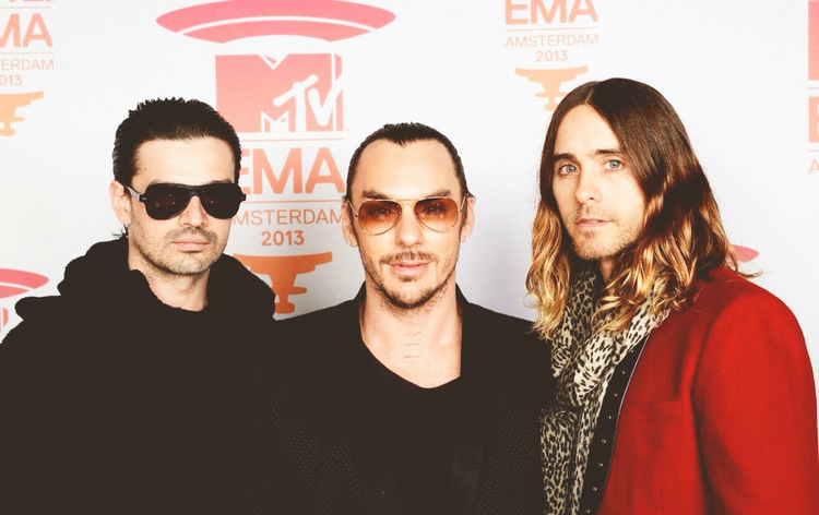 LOVELOVELOVE.
