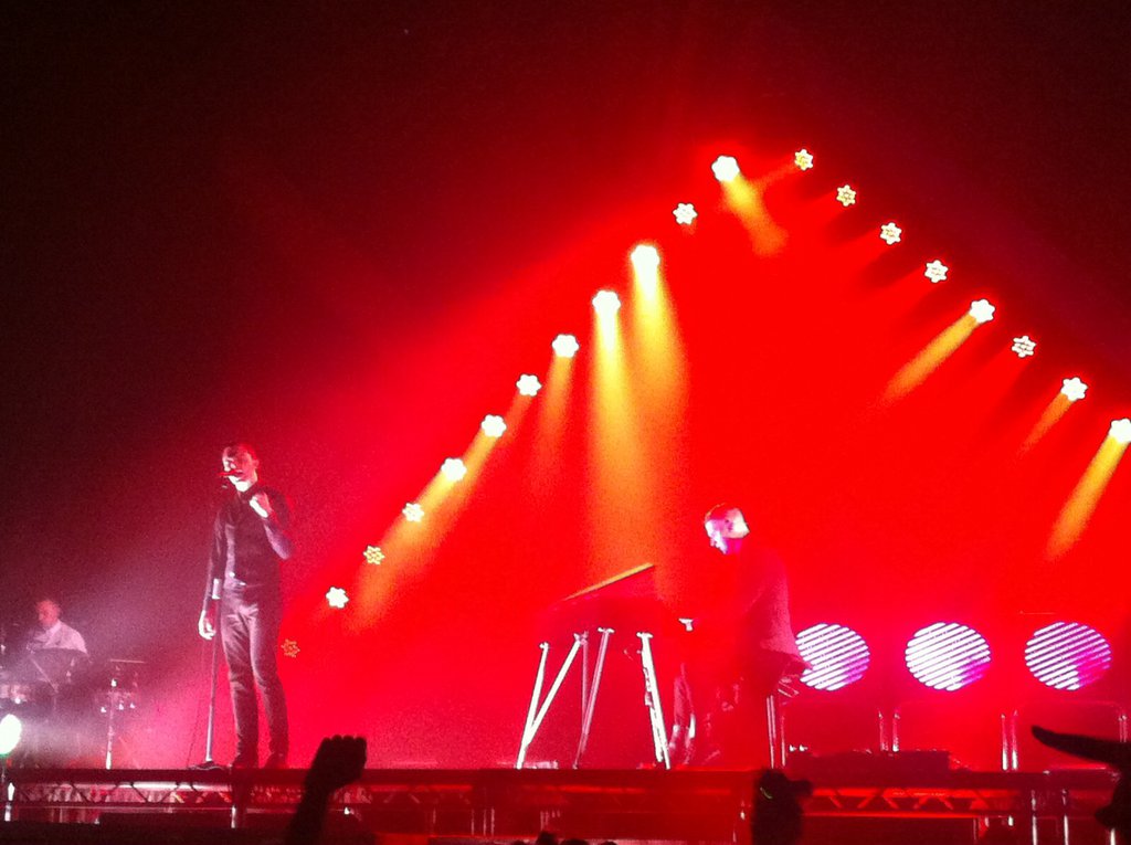 HURTS 7.11.2013