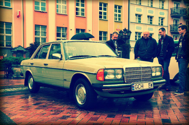 Mercedes W123