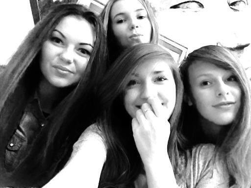 Ladiesss! 