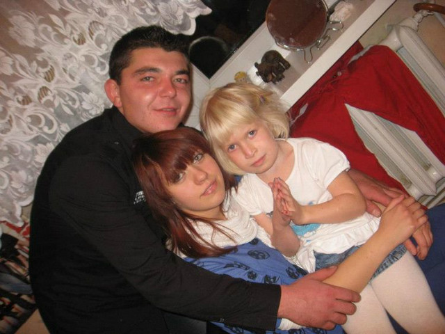 z Kotkiem i Karolin ; **
