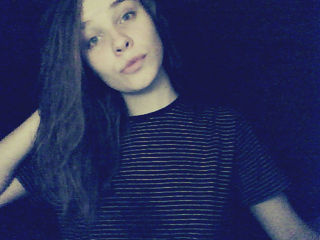 hi :)