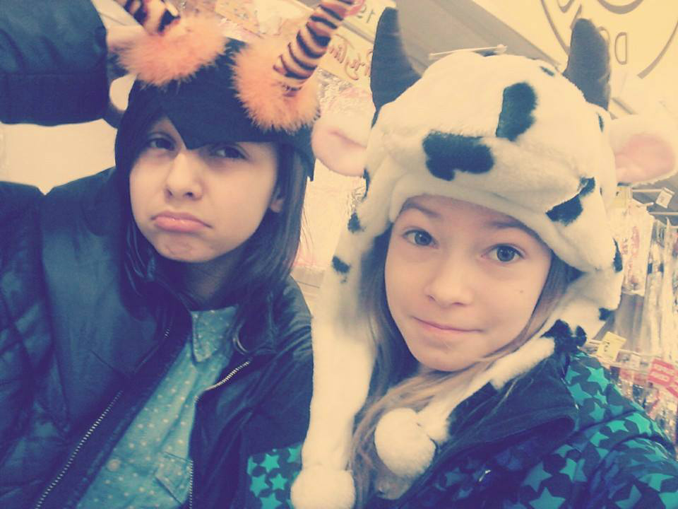 czesc:*