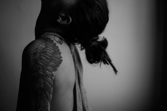 wstyd.