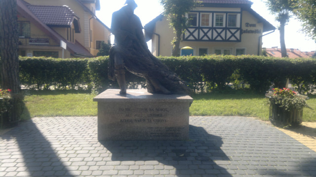 Kolejny dzie...