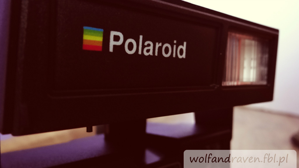 Polaroid.