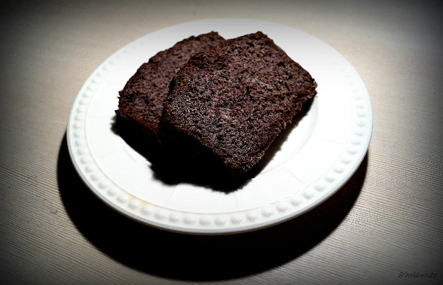 Some cake, please.