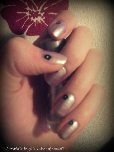 Metaliczny manicure
