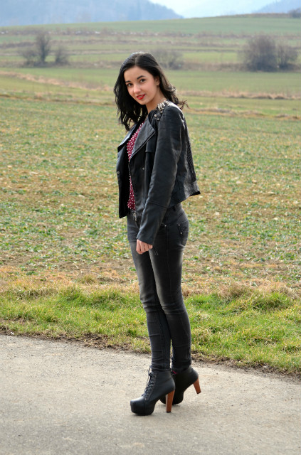 Red lips.