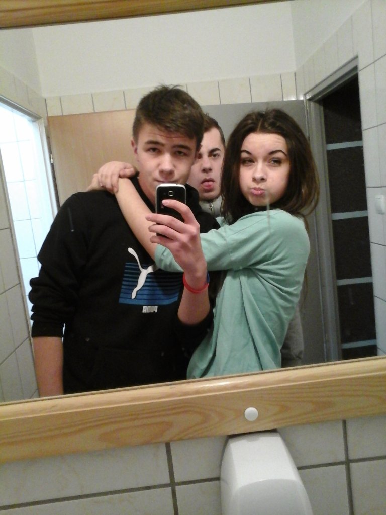 qryuv