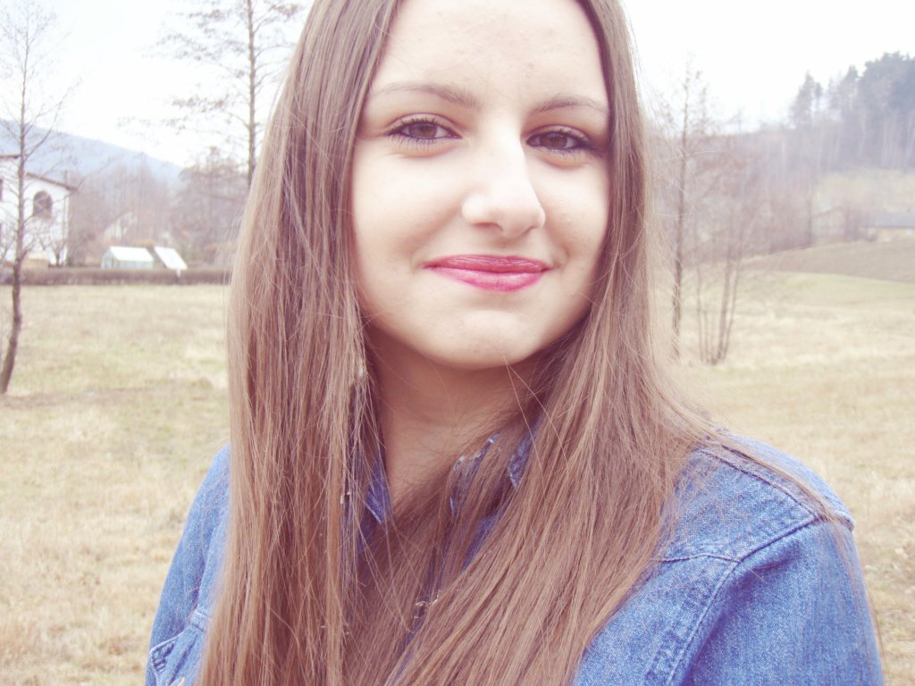 i wanna kiss you.