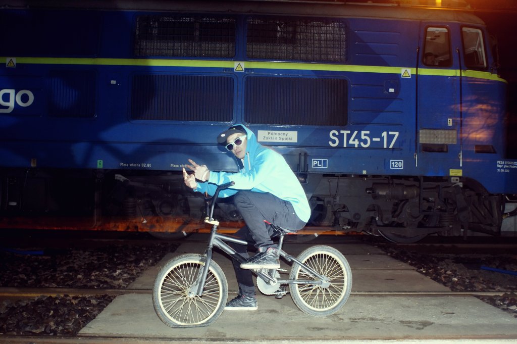 069.
