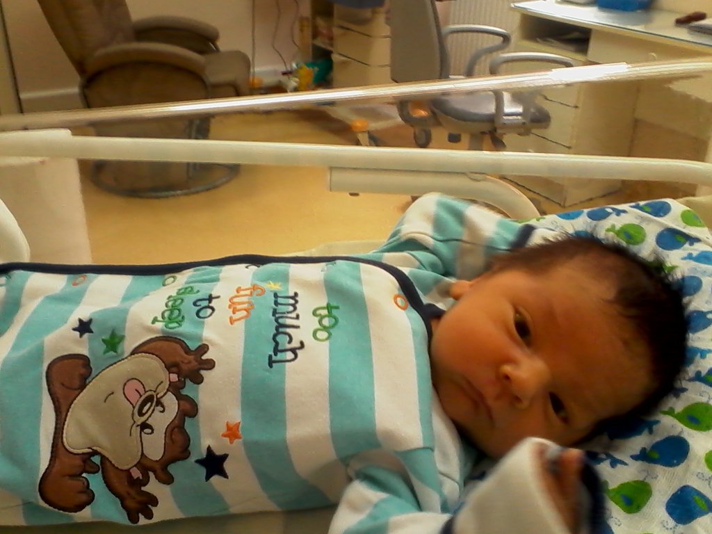 mooj ;**