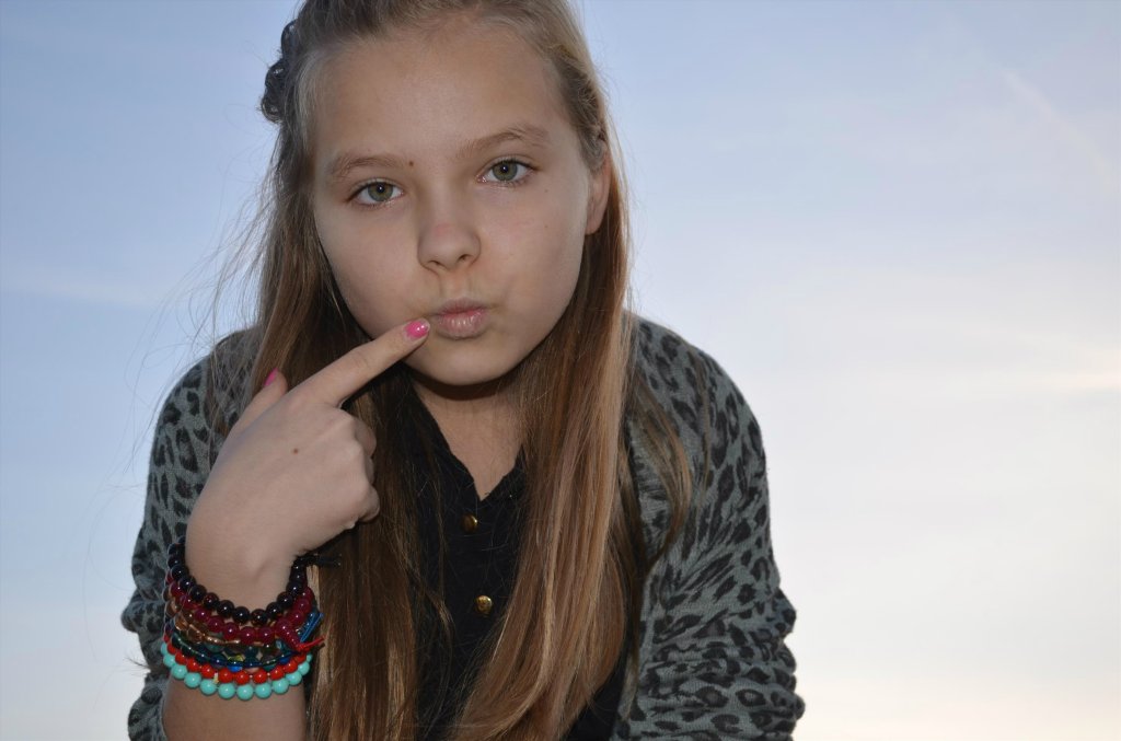 ;*