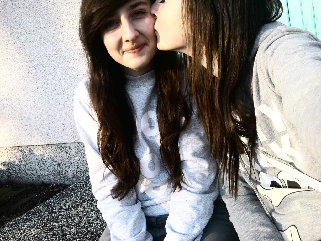 kc ;*