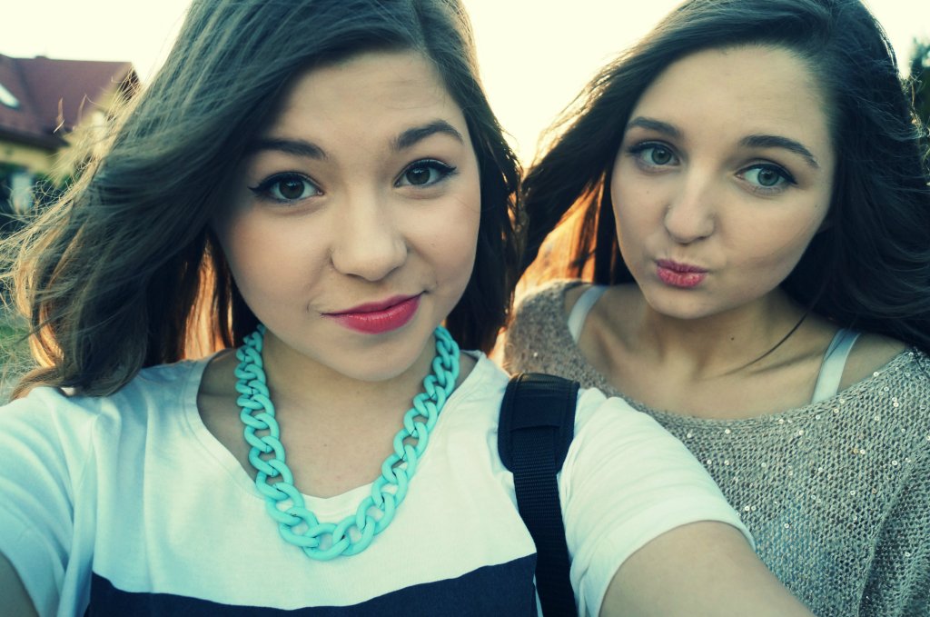 kc ;*