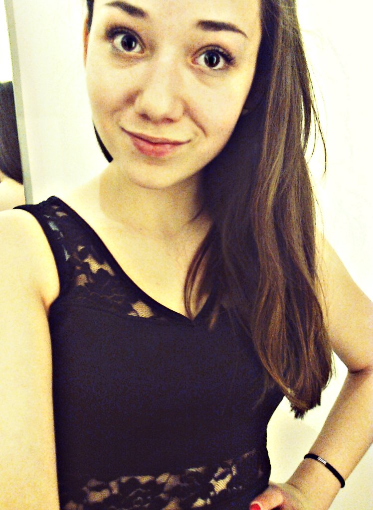 my love is coming .