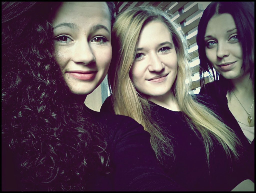 FRIENDS 