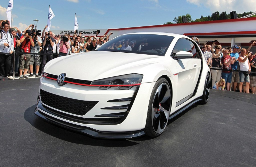 new VW GOLF GTI CONCEPT 560KM