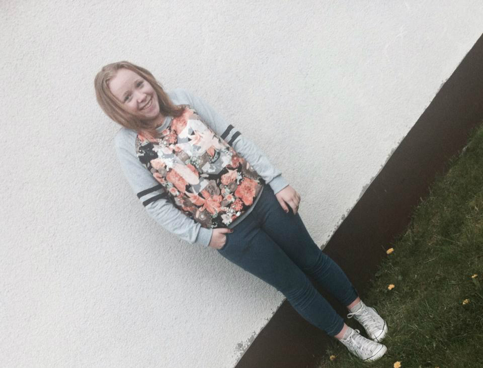 Pozdrawiam :*
