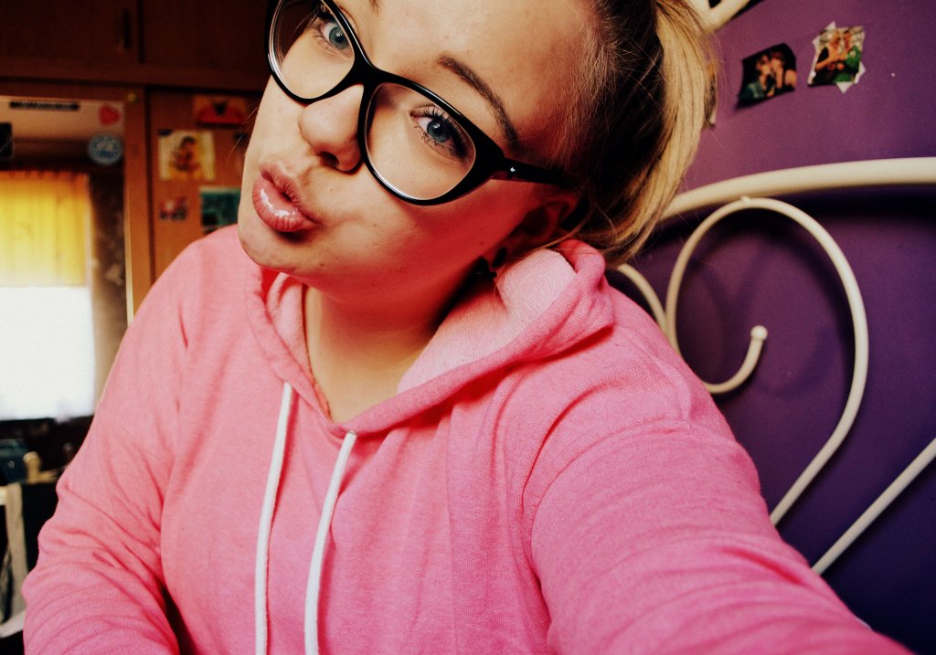 Ewunie sie uczy do matury :3