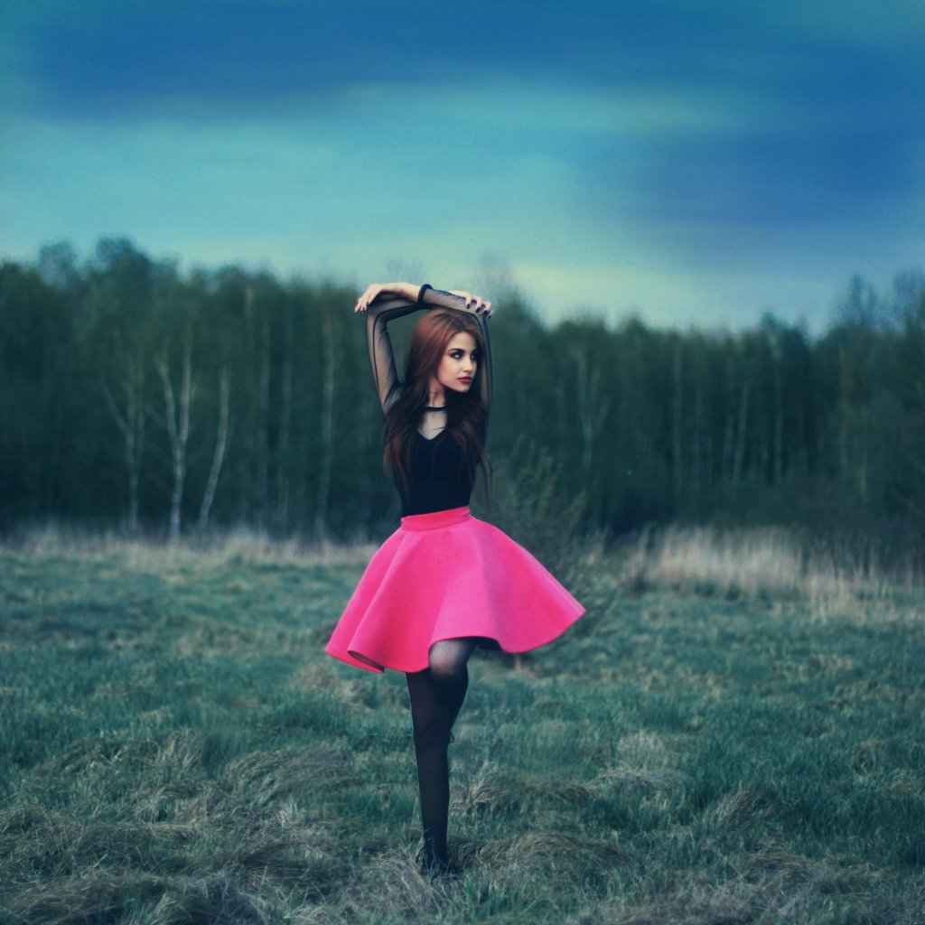 pink skirt
