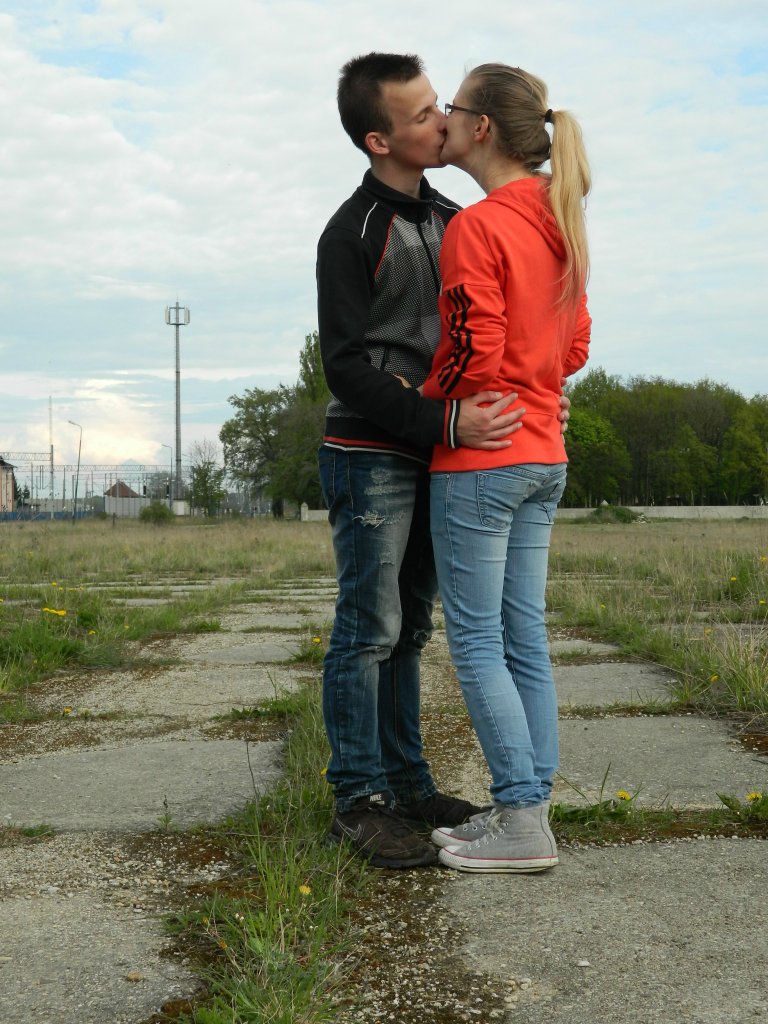 avv *,,*