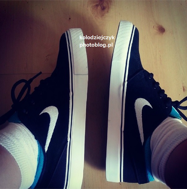 nike stefan janoski gs black whi