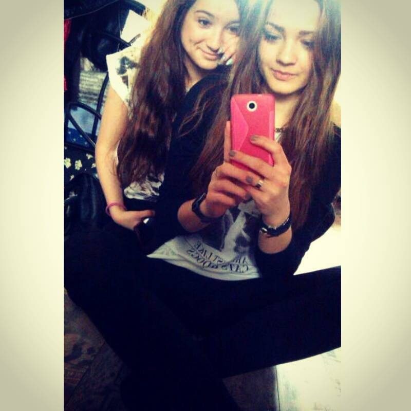 Siostra:*