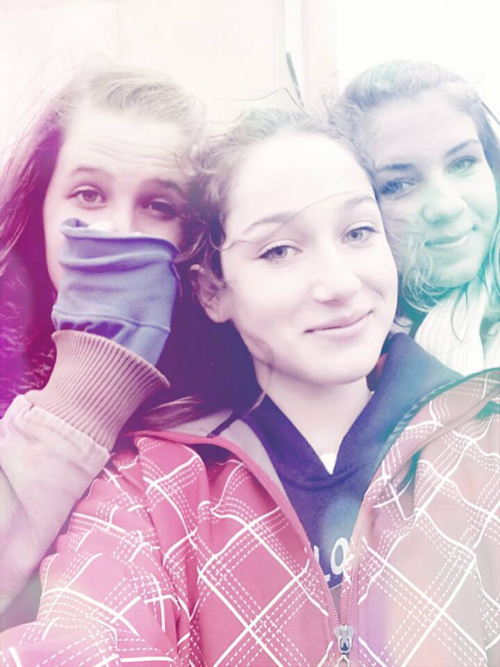 Kochanee < 33 