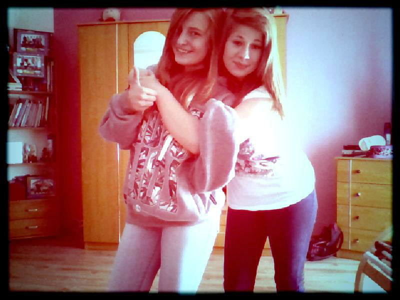 Paulisia :* 